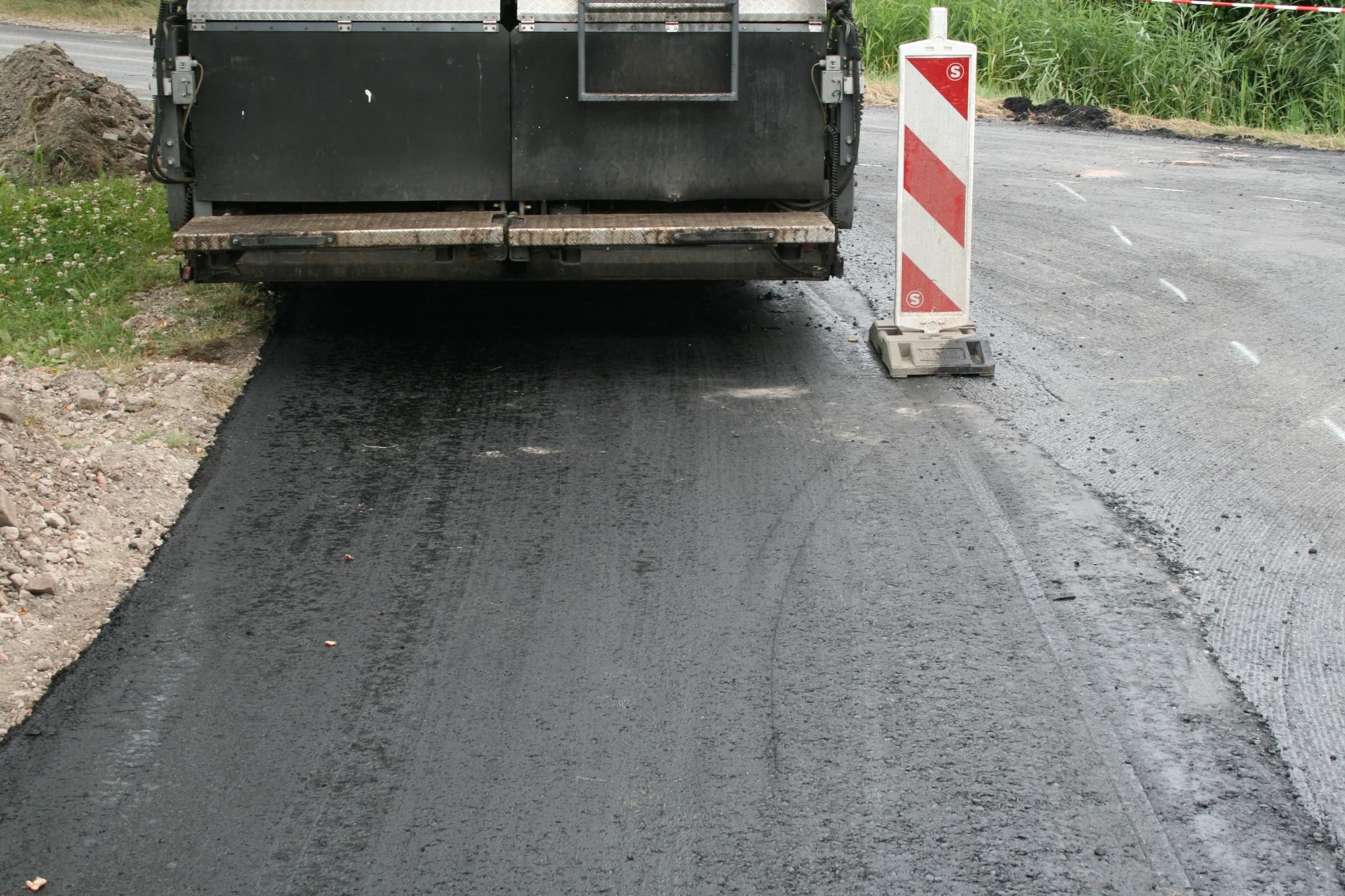Road Reinforcement for Heavy Agricultural Traffic in Witmarsum — photo 2