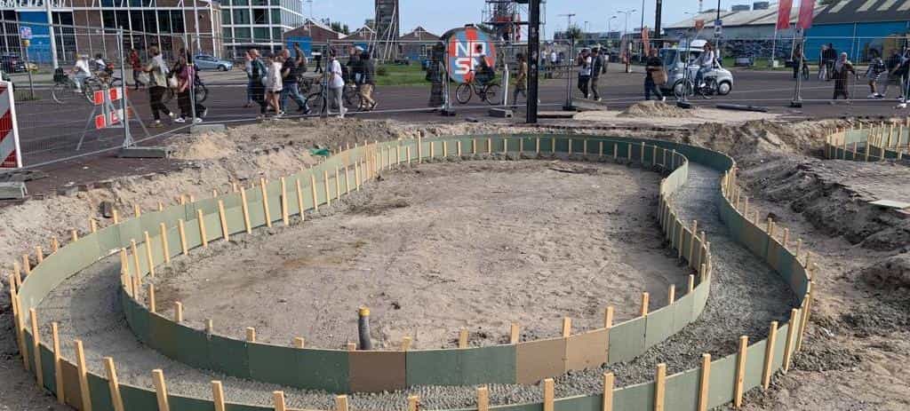 Fibre reinforced concrete without traditional steel reinforcement being placed at the NDSM wharf in Amsterdam